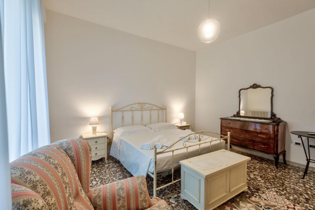 Casa Vacanza Binario 35 Ceglie Messapica Buitenkant foto